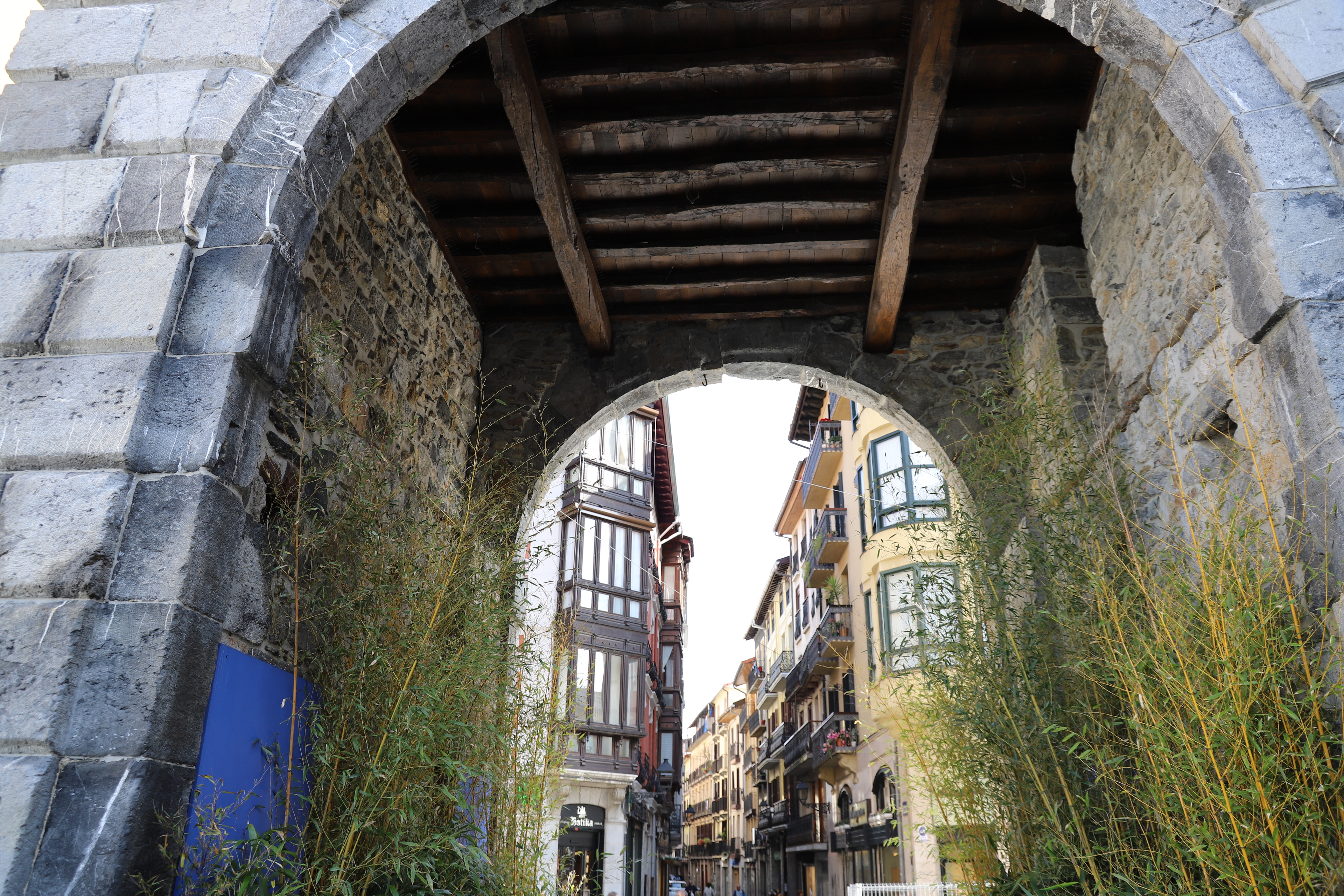 Multimedia-irudia: Alde Zaharreko Auzoen Mahaia